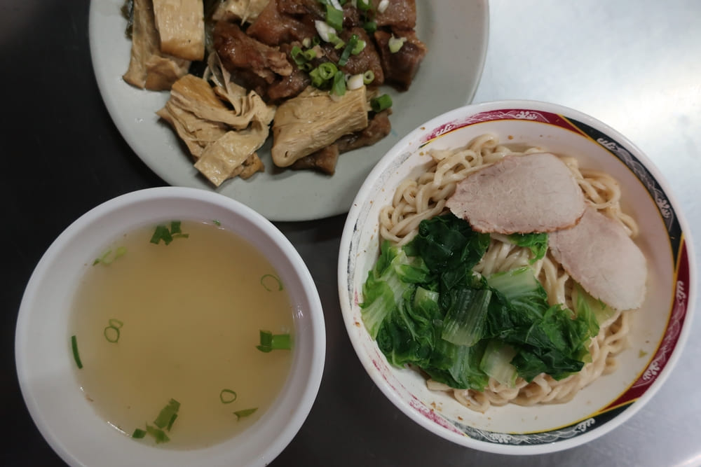 【葉怡蘭專欄】乾麵國度